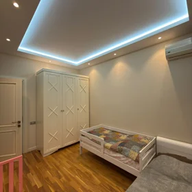 In Baku 116.0 m² apartment is for sale - Image 8