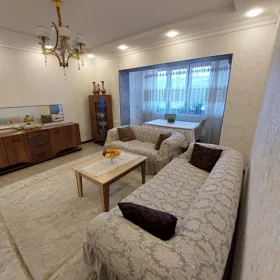 In Baku 120.0 m² apartment is for sale - Image 9
