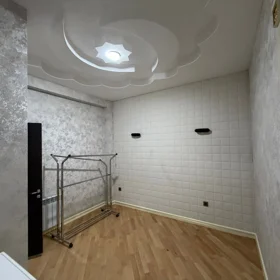 In Baku 187.0 m² apartment is for sale - Image 9