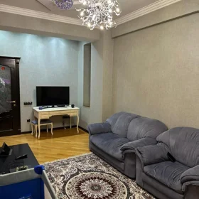 In Baku 200.0 m² apartment is for sale - Image 2