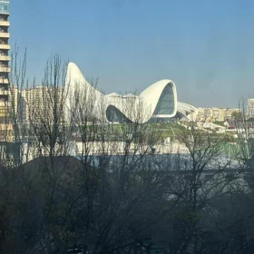 In Baku 200.0 m² apartment is for sale - Image 3