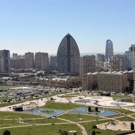 In Baku 67.0 m² apartment is for sale - Image 2