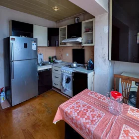 In Baku 100.0 m² apartment is for sale - Image 7