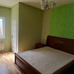 In nan 125.0 m² house with 4.0 rooms is for rent - Image 5