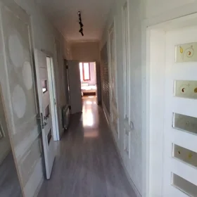 In nan 125.0 m² house with 4.0 rooms is for rent - Image 10