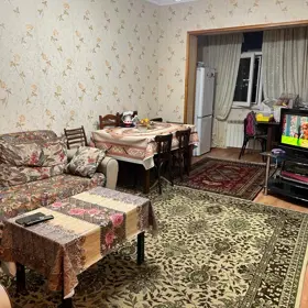 In Baku 70.0 m² apartment is for sale - Image 5