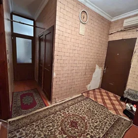 In Baku 70.0 m² apartment is for sale - Image 8