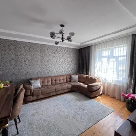 In nan 100.0 m² house with 3.0 rooms is for sale - Image 7