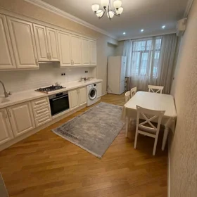 In Baku 140.0 m² apartment is for sale - Image 6