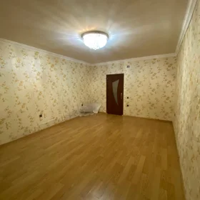 In Baku 70.0 m² apartment is for sale - Image 3