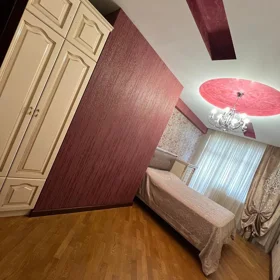 In Baku 230.0 m² apartment is for sale - Image 2