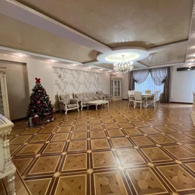 In Baku 230.0 m² apartment is for sale - Image 4