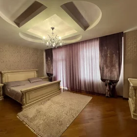 In Baku 230.0 m² apartment is for sale - Image 8