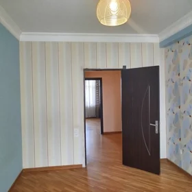 In Baku 108.0 m² apartment is for rent - Image 9