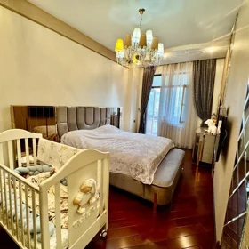 In Səbail rayonu 210.0 m² apartment is for sale - Image 9