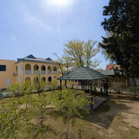 In nan 300.0 m² house with 5.0 rooms is for sale - Image 2