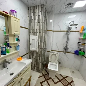 In Baku 110.0 m² apartment is for sale - Image 6