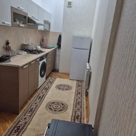 In Baku 70.0 m² apartment is for rent - Image 2
