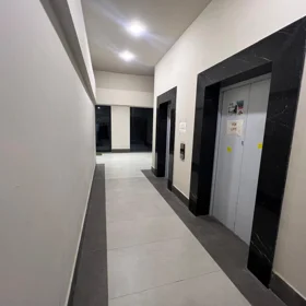 In Baku 190.0 m² apartment is for sale - Image 4