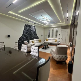 In Baku 190.0 m² apartment is for sale - Image 6