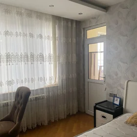 In Baku 160.0 m² apartment is for rent - Image 9