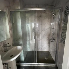 In Baku nan m² apartment is for sale - Image 9