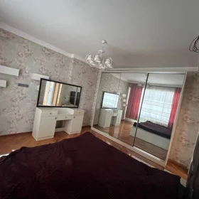 In Baku 110.0 m² apartment is for rent - Image 8