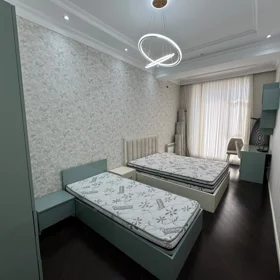 In Baku 150.0 m² apartment is for rent - Image 10