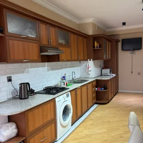In Baku 130.0 m² apartment is for sale - Image 3