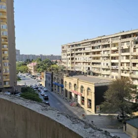 In Baku 210.0 m² apartment is for sale - Image 5