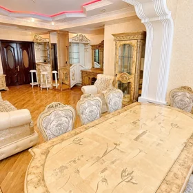 In Baku 160.0 m² apartment is for rent - Image 7