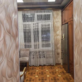 In Baku 70.0 m² apartment is for rent - Image 3