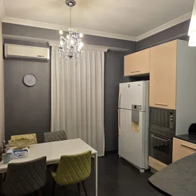 In Baku 240.0 m² apartment is for sale - Image 5