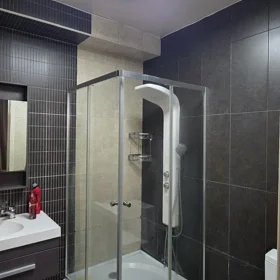 In Baku 240.0 m² apartment is for sale - Image 7