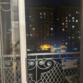 In Baku 240.0 m² apartment is for sale - Image 9