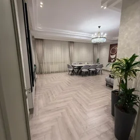 In Baku 145.0 m² apartment is for sale - Image 4