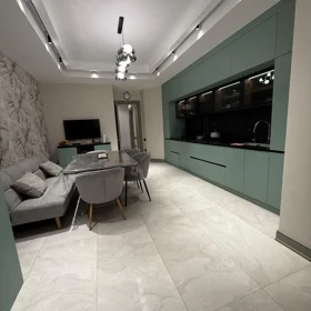 In Baku 145.0 m² apartment is for sale - Image 9