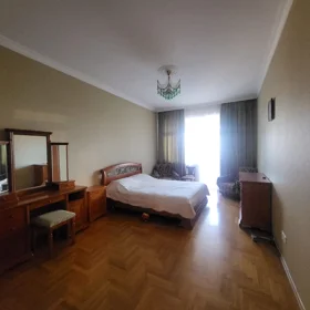 In Baku 170.0 m² apartment is for rent - Image 6