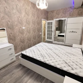 In Baku 70.0 m² apartment is for rent - Image 4