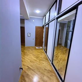 In Baku 93.0 m² apartment is for sale - Image 9