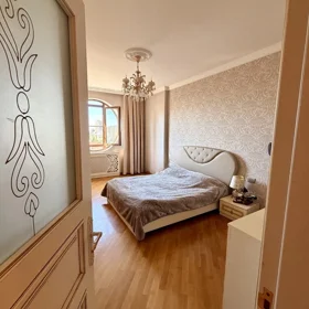 In Baku 130.0 m² apartment is for sale - Image 5