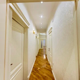 In Baku 156.0 m² apartment is for sale - Image 8