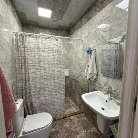 In Baku 70.0 m² apartment is for rent - Image 8