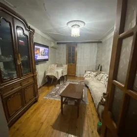 In Baku 70.0 m² apartment is for sale - Image 3