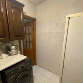 In Baku 70.0 m² apartment is for sale - Image 8