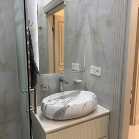 In Baku 80.0 m² apartment is for rent - Image 9