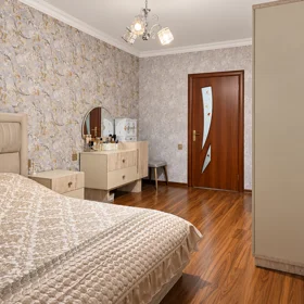 In Baku 129.0 m² apartment is for sale - Image 8