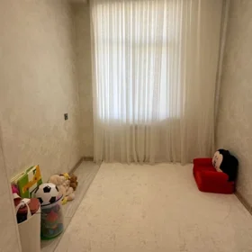 In Baku 80.0 m² apartment is for sale - Image 8