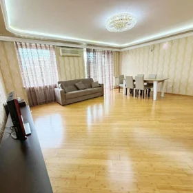 In Baku 120.0 m² apartment is for rent - Image 3