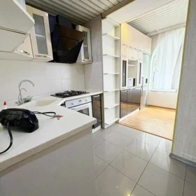 In Baku 120.0 m² apartment is for rent - Image 9